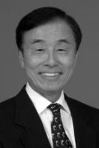 Dr. Sun-Tak Hwang