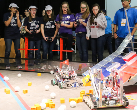 Girls at Iowa FTC