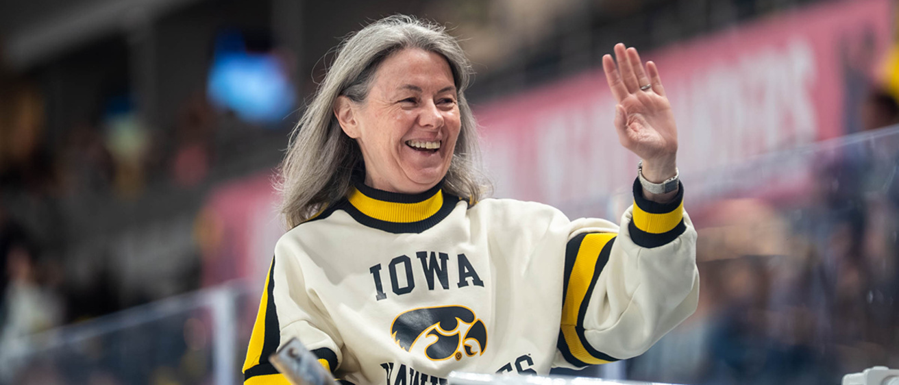 Dean Ann McKenna at Heartlanders hockey game